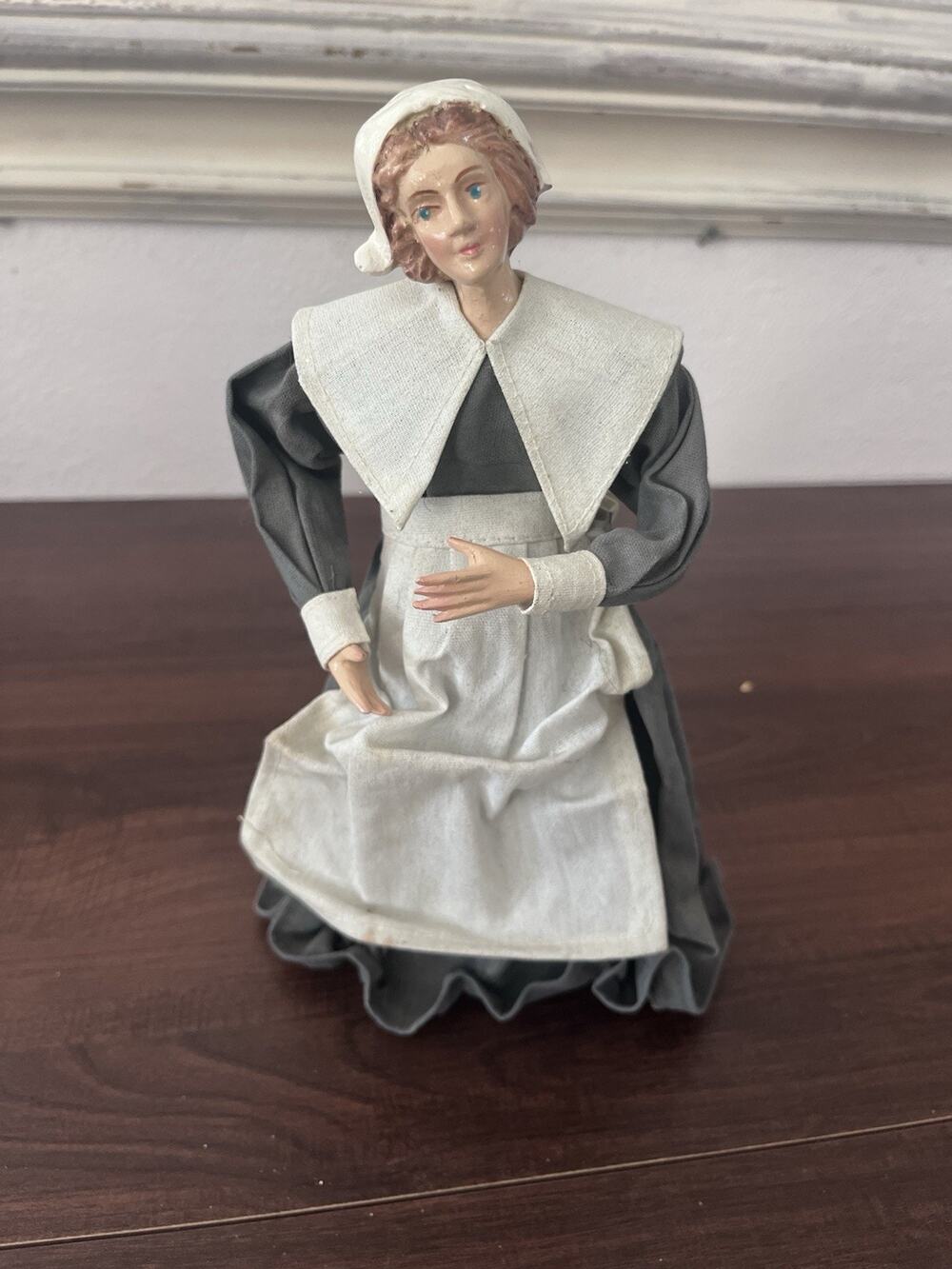 VTG Silvestri Paper Mache Fabriche Thanksgiving Pilgrim Woman